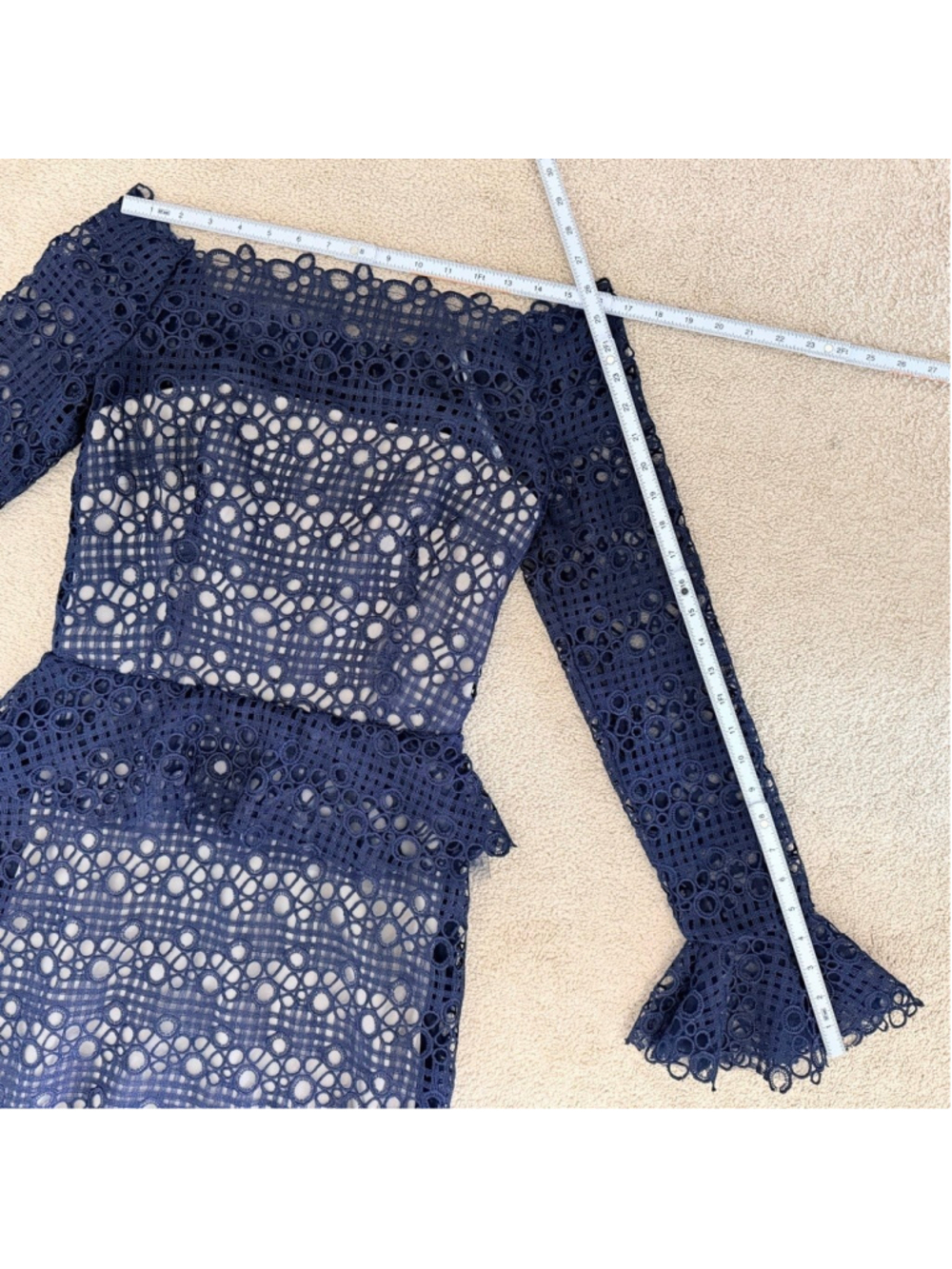 Monique Lhuillier Navy Lace Peplum Long Sleeve Evening Dress Size 10 - Picture 15 of 15